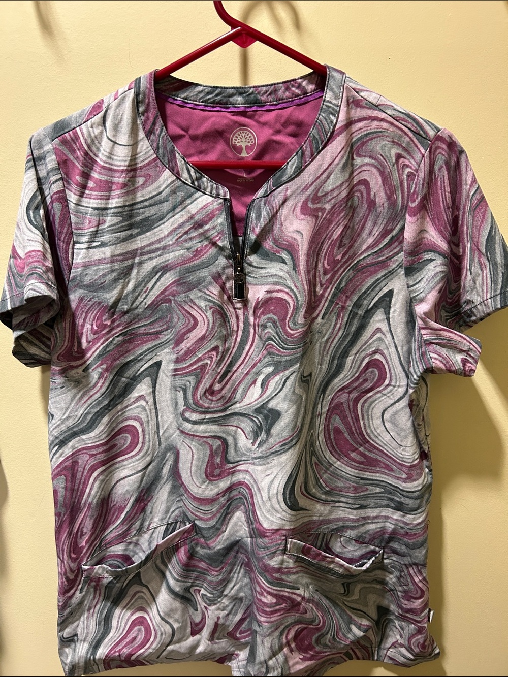 healing hands Pink and Gray Marble-Print Short Sleeve Zip Top